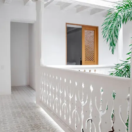 Magnificent 3br House With Modern Deco In