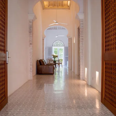 Magnificent 3br House With Modern Deco In Сasa de vacaciones *